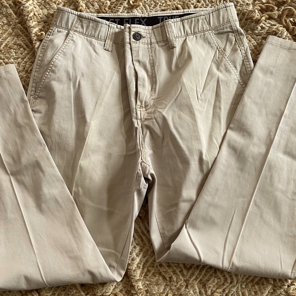 Men’s casual dress pants